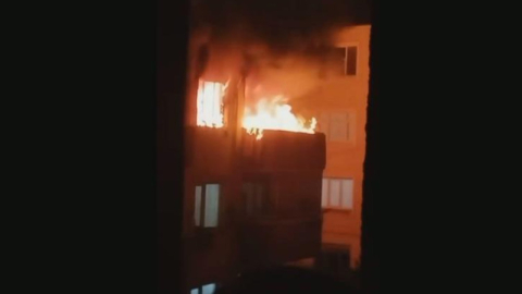 Televizyon fişi kaçak yapınca yanarak can verdiler