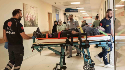 Üzerine sunta devrilen işçi yaralandı