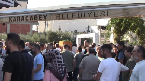 Yangında hayatını kaybeden 3 kişi  toprağa verildi