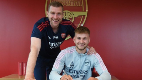 Arsenal'ın eski forveti Billy Vigar,maçta geçirdiği sakatlık nedeniyle vefat etti