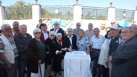 Nilüfer'de 'Yaşlılar Günü'nde gençlik coşkusu