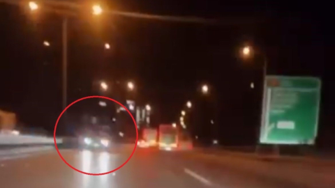Ters yola giren sürücü son hızla tıra çarptı
