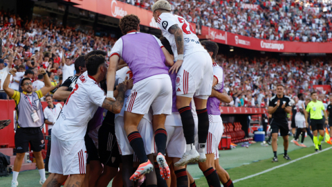 Sevilla, Barcelona'yı farklı yendi