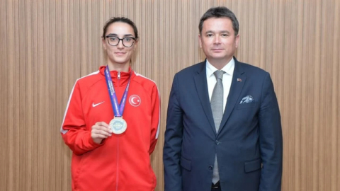 Erkan Aydın milli sporcu Sıla Zeynep Turan’ı ağırladı