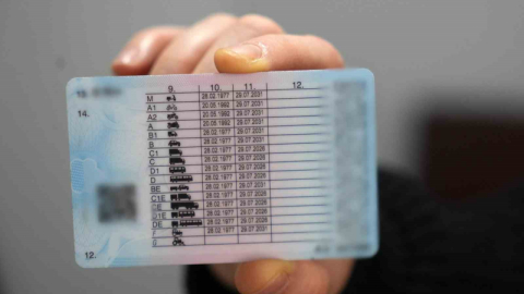 Bakan Yerlikaya: "Eski tip sürücü belgesi için son 21 gün"