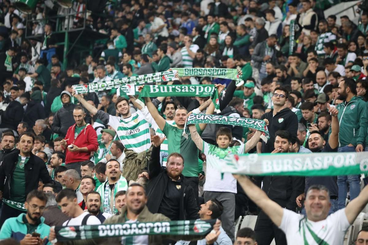 (FOTO GALERİ) Bursaspor-Menemen FK Taraftar Fotoğrafları-1