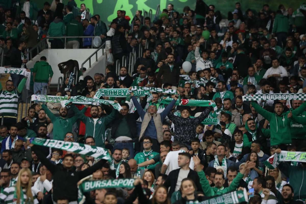 (FOTO GALERİ) Bursaspor-Menemen FK Taraftar Fotoğrafları-1