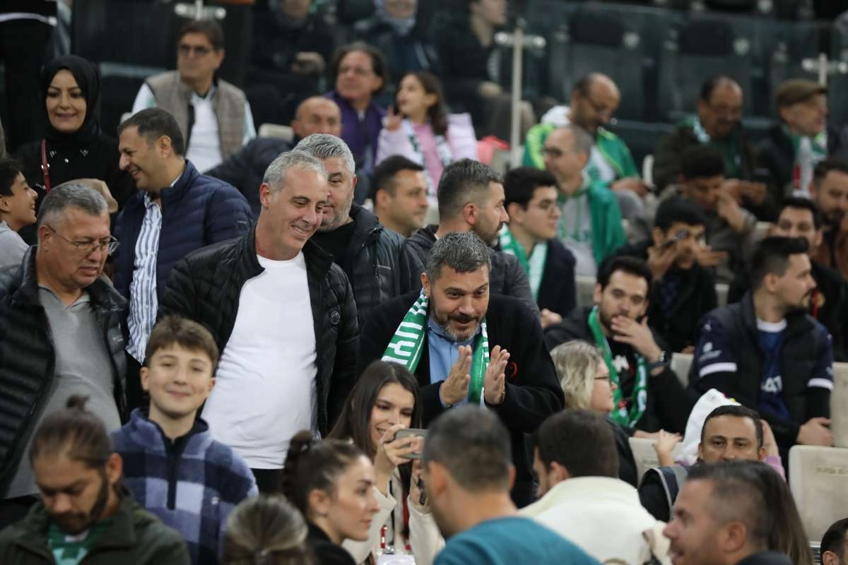 (FOTO GALERİ) Bursaspor-Menemen FK Taraftar Fotoğrafları-1