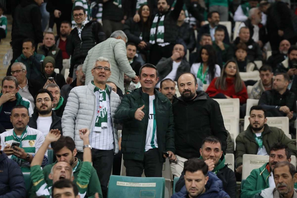 (FOTO GALERİ) Bursaspor-Menemen FK Taraftar Fotoğrafları-1