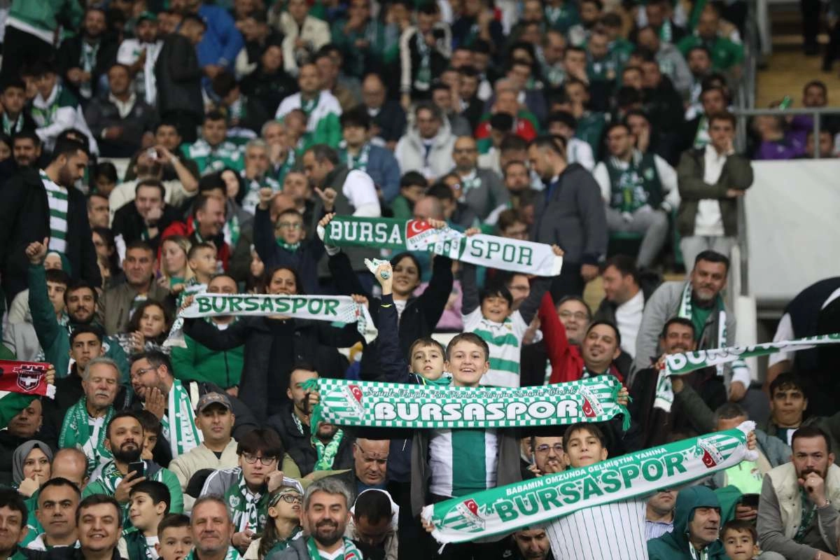 (FOTO GALERİ) Bursaspor-Menemen FK Taraftar Fotoğrafları-1