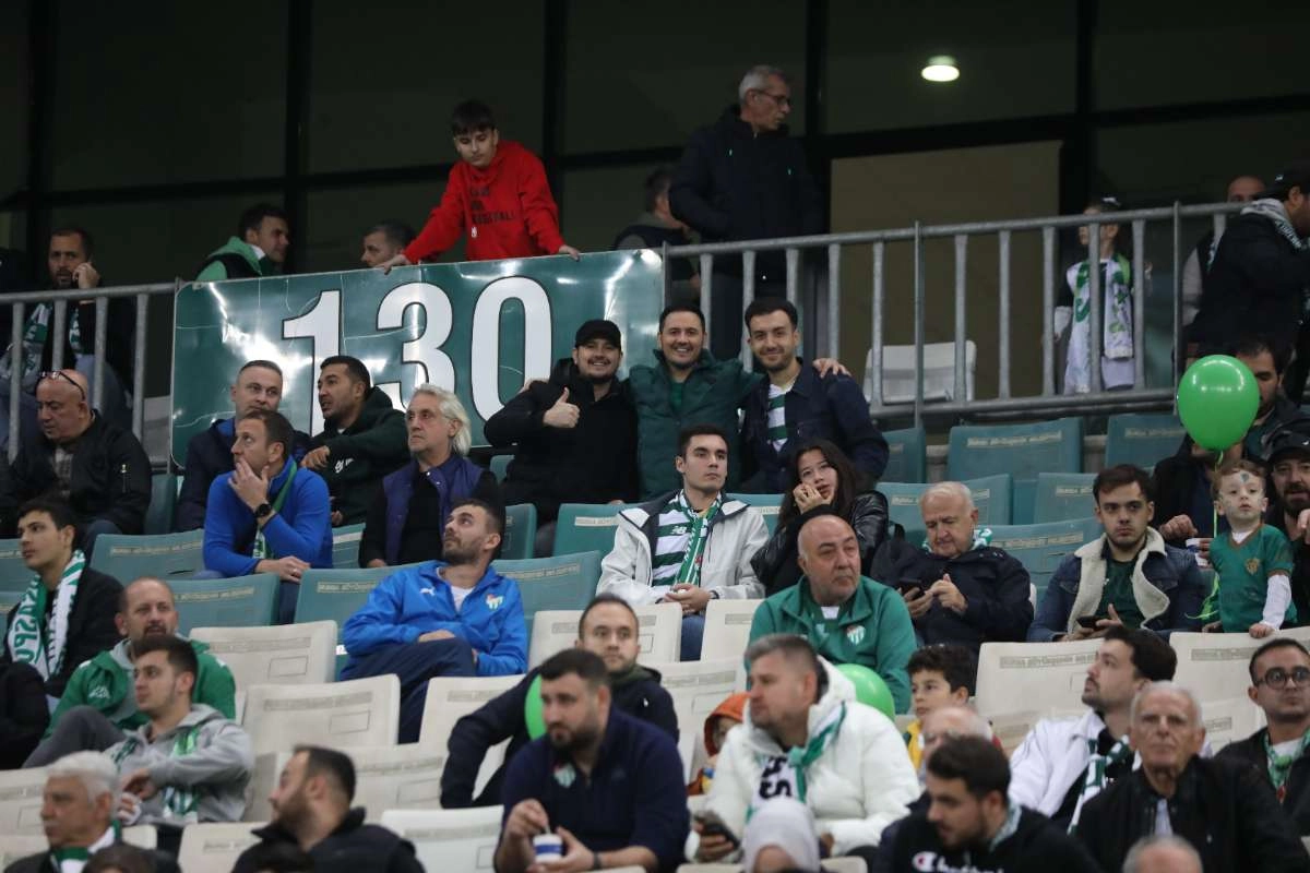 (FOTO GALERİ) Bursaspor-Menemen FK Taraftar Fotoğrafları-1