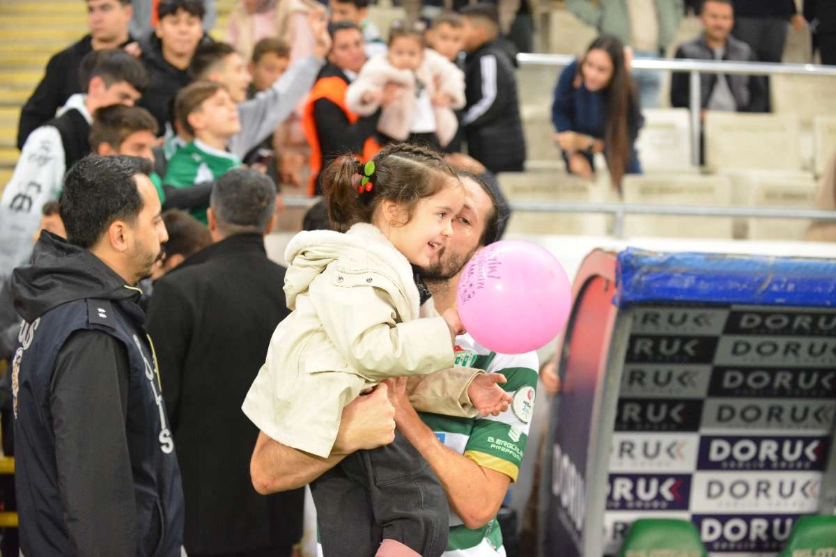 (FOTO GALERİ) Bursaspor-Menemen FK Taraftar Fotoğrafları-3