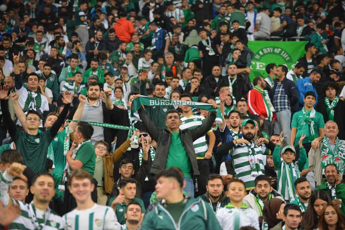 (FOTO GALERİ) Bursaspor-Menemen FK Taraftar Fotoğrafları-3