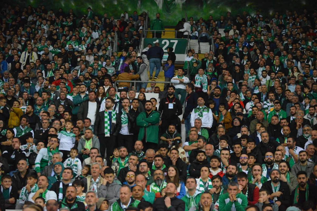 (FOTO GALERİ) Bursaspor-Menemen FK Taraftar Fotoğrafları-3