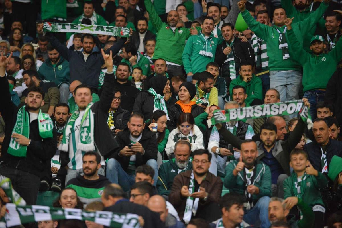 (FOTO GALERİ) Bursaspor-Menemen FK Taraftar Fotoğrafları-3