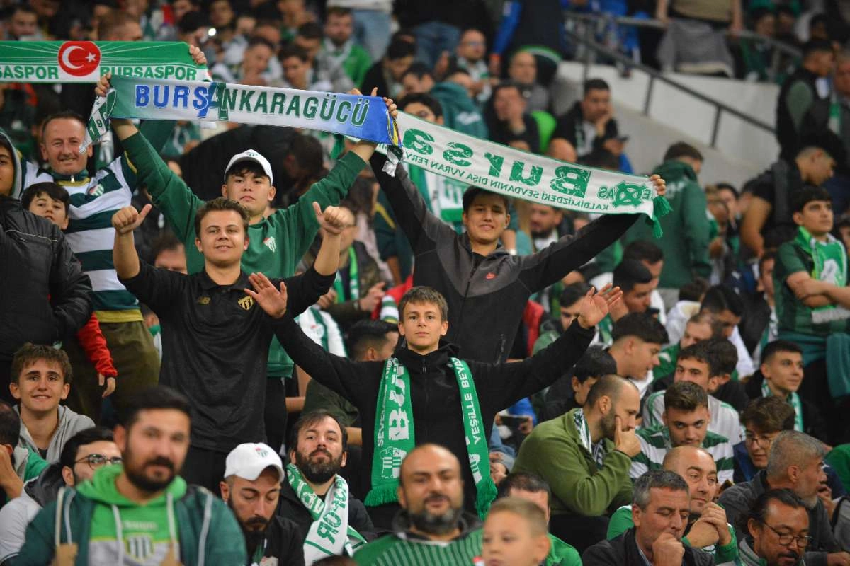 (FOTO GALERİ) Bursaspor-Menemen FK Taraftar Fotoğrafları-3