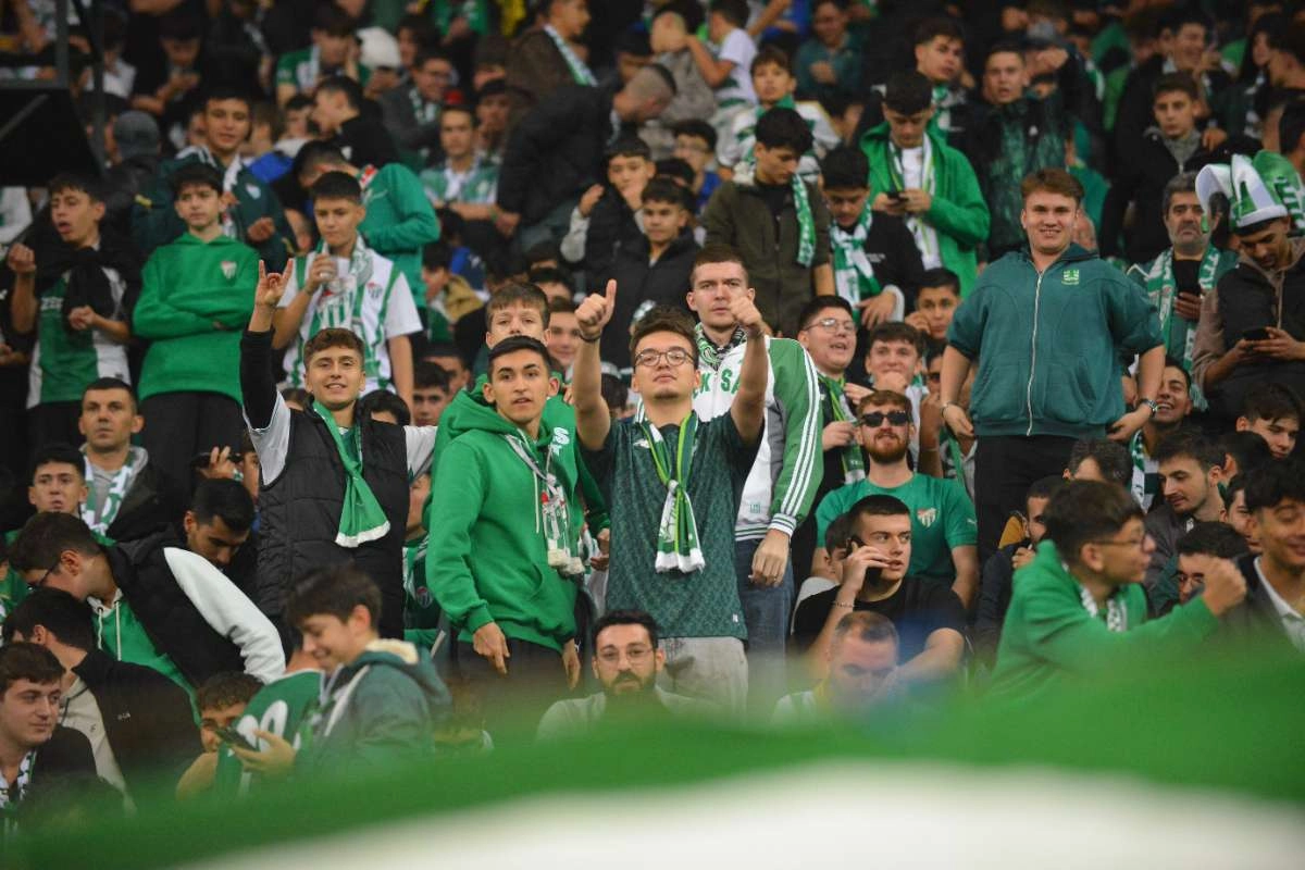 (FOTO GALERİ) Bursaspor-Menemen FK Taraftar Fotoğrafları-3