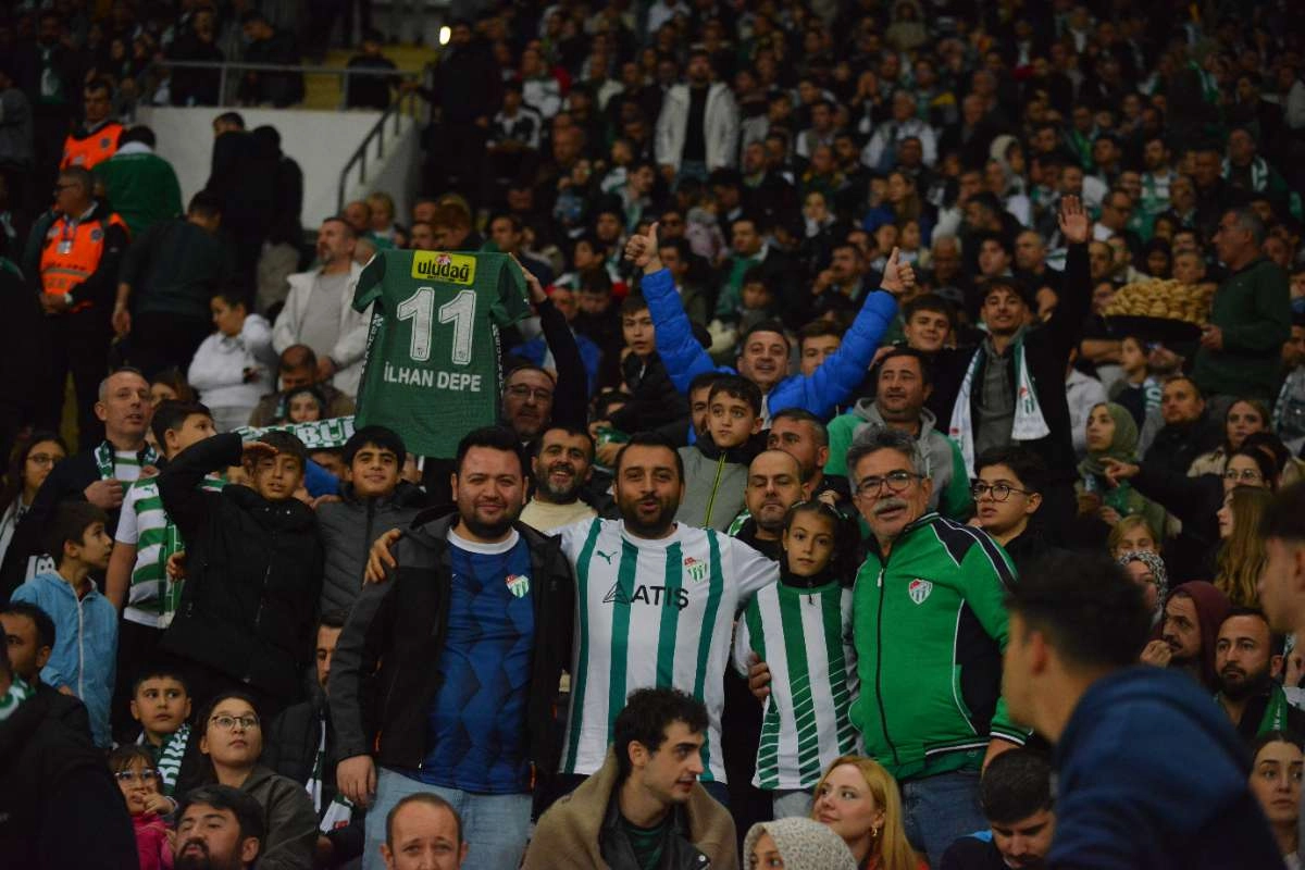 (FOTO GALERİ) Bursaspor-Menemen FK Taraftar Fotoğrafları-3