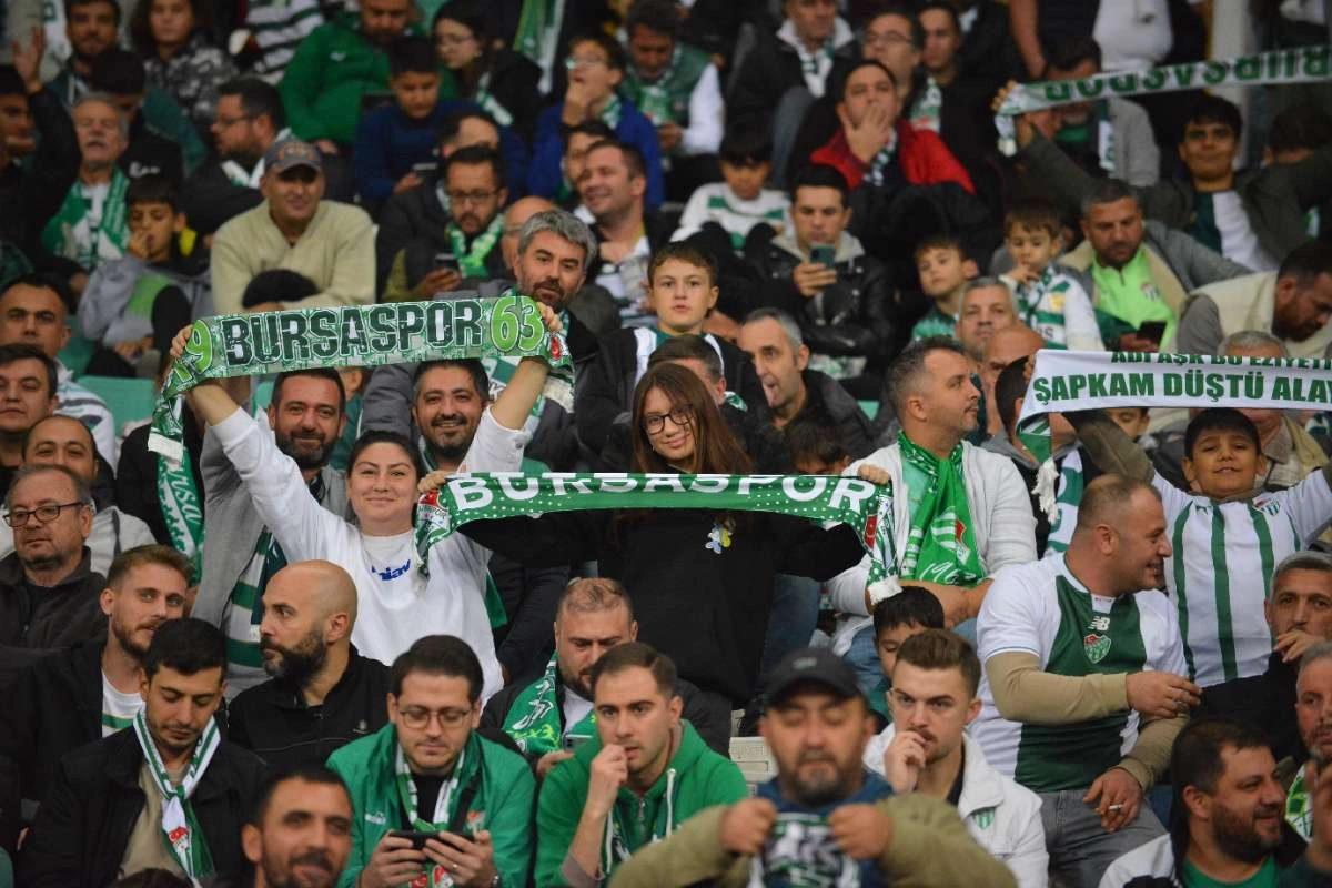 (FOTO GALERİ) Bursaspor-Menemen FK Taraftar Fotoğrafları-3
