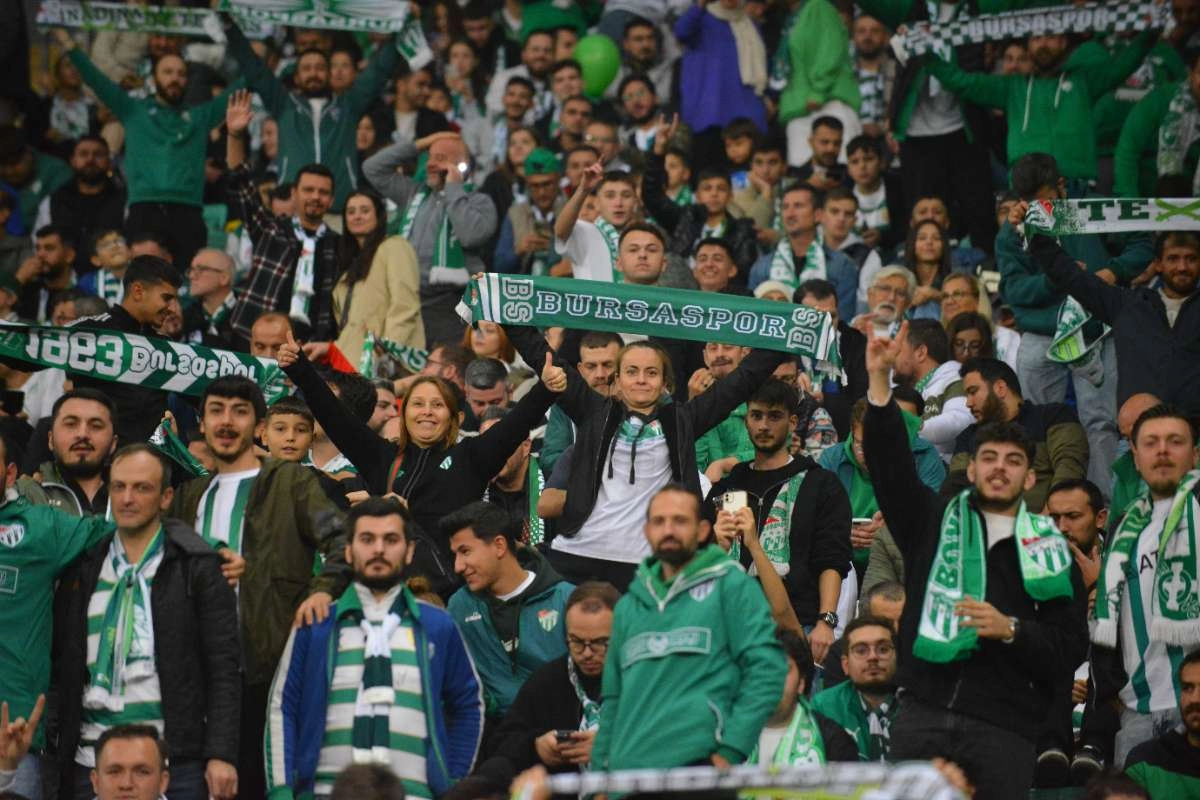 (FOTO GALERİ) Bursaspor-Menemen FK Taraftar Fotoğrafları-3