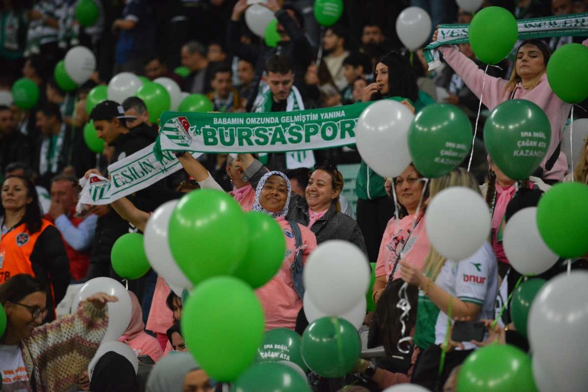 (FOTO GALERİ) Bursaspor-Menemen FK Taraftar Fotoğrafları-3