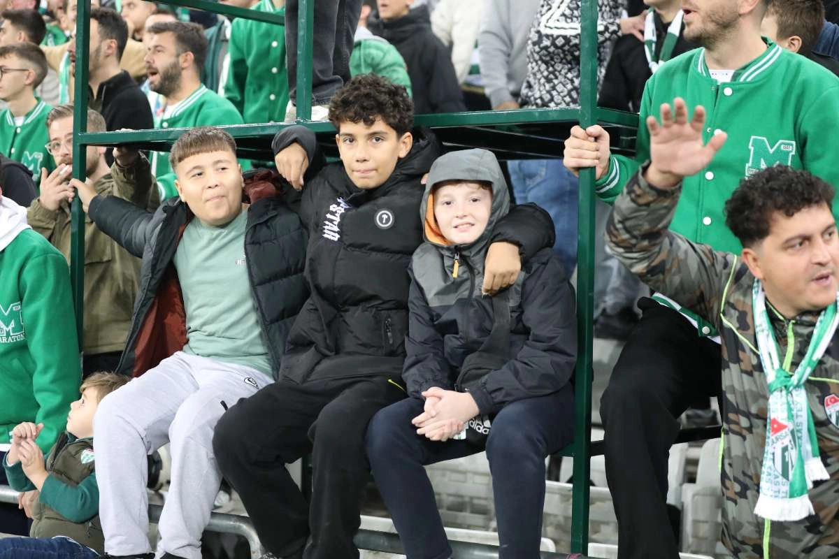 (FOTO GALERİ) Bursaspor-Menemen FK Taraftar Fotoğrafları-2