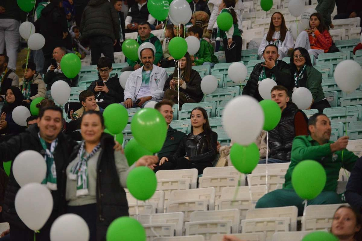 (FOTO GALERİ) Bursaspor-Menemen FK Taraftar Fotoğrafları-3