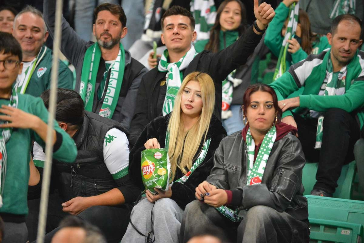 (FOTO GALERİ) Bursaspor-Menemen FK Taraftar Fotoğrafları-3