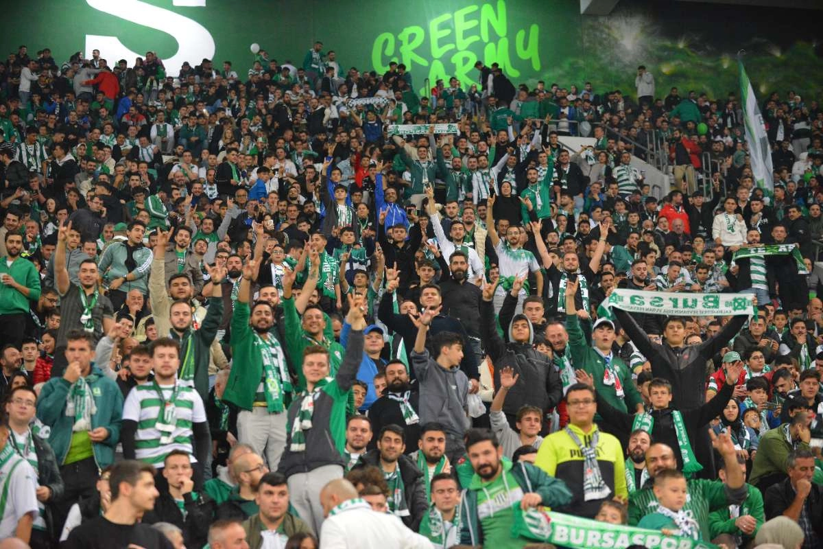 (FOTO GALERİ) Bursaspor-Menemen FK Taraftar Fotoğrafları-3
