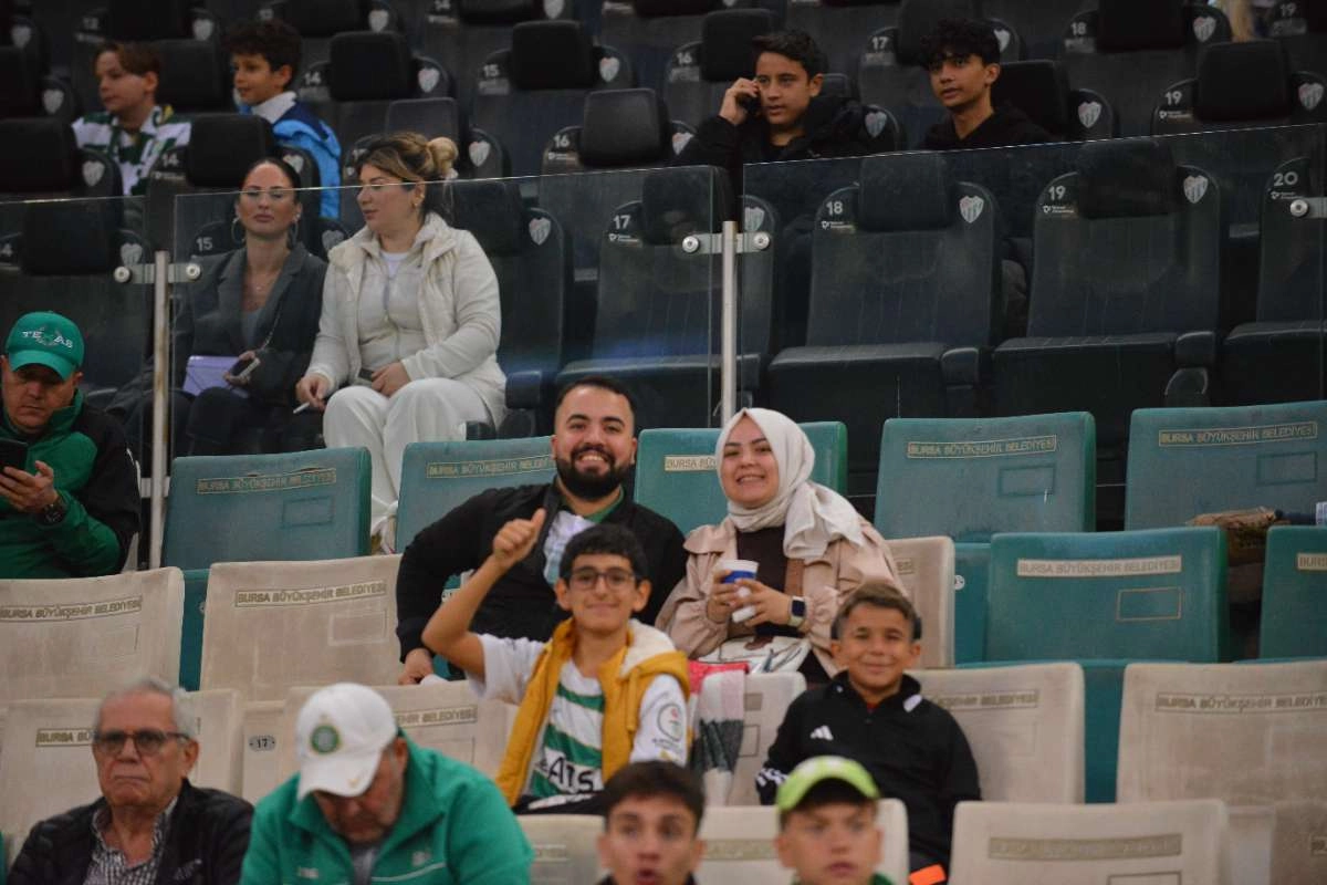(FOTO GALERİ) Bursaspor-Menemen FK Taraftar Fotoğrafları-3