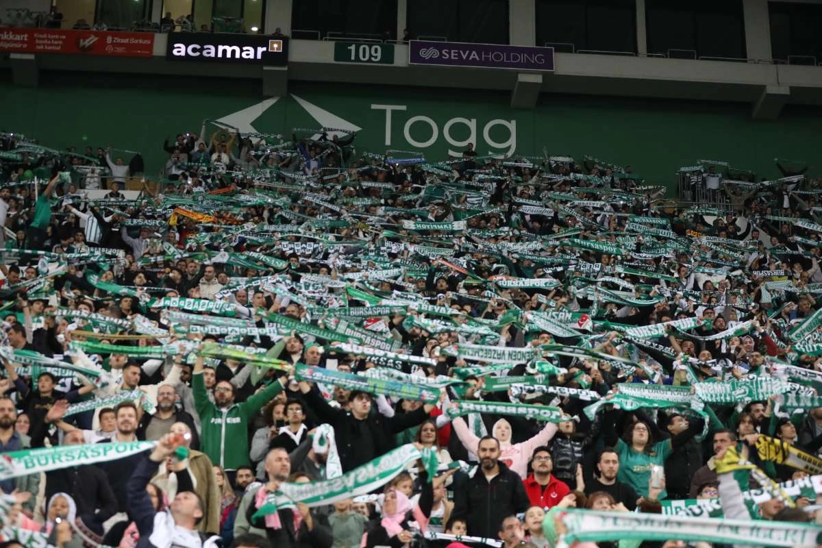 (FOTO GALERİ) Bursaspor-Menemen FK Taraftar Fotoğrafları-2