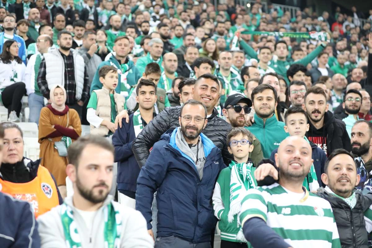 (FOTO GALERİ) Bursaspor-Menemen FK Taraftar Fotoğrafları-2