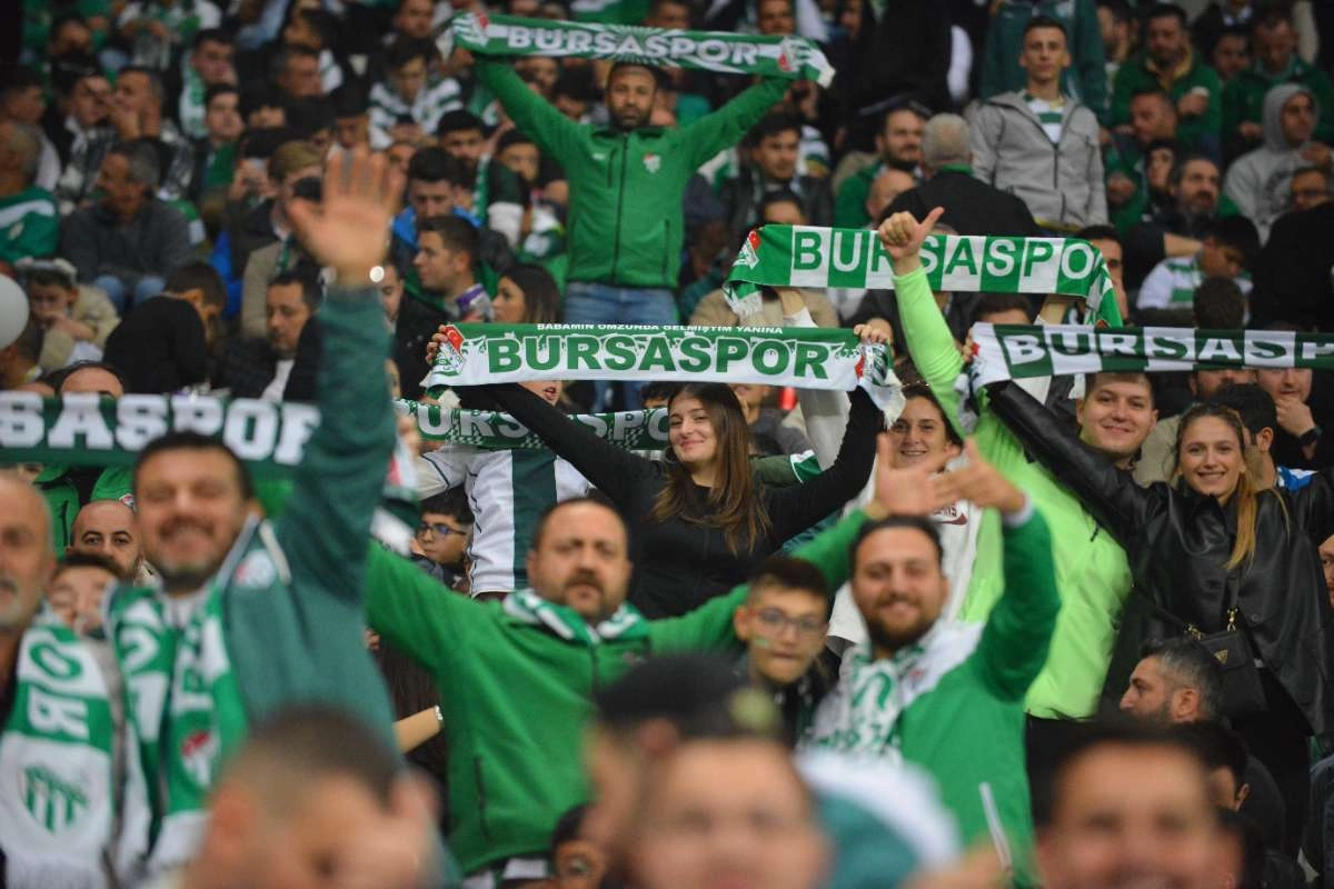 (FOTO GALERİ) Bursaspor-Menemen FK Taraftar Fotoğrafları-3