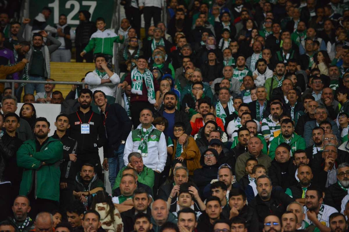 (FOTO GALERİ) Bursaspor-Menemen FK Taraftar Fotoğrafları-3