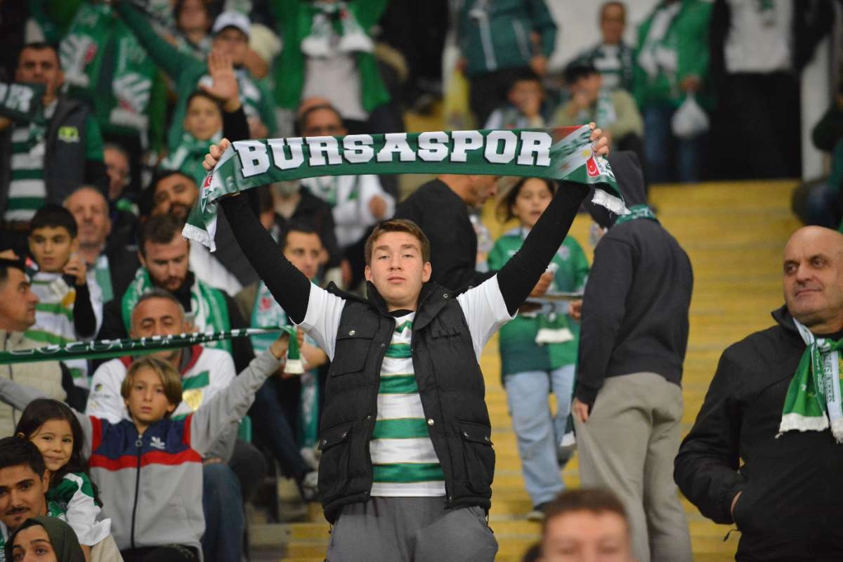 (FOTO GALERİ) Bursaspor-Menemen FK Taraftar Fotoğrafları-3