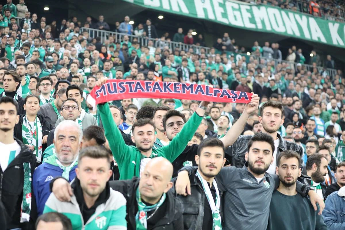 (FOTO GALERİ) Bursaspor-Menemen FK Taraftar Fotoğrafları-2
