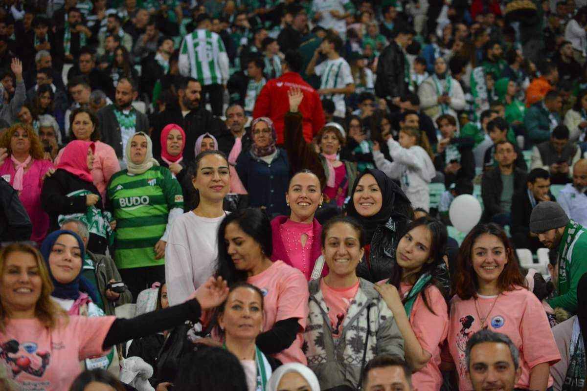 (FOTO GALERİ) Bursaspor-Menemen FK Taraftar Fotoğrafları-3