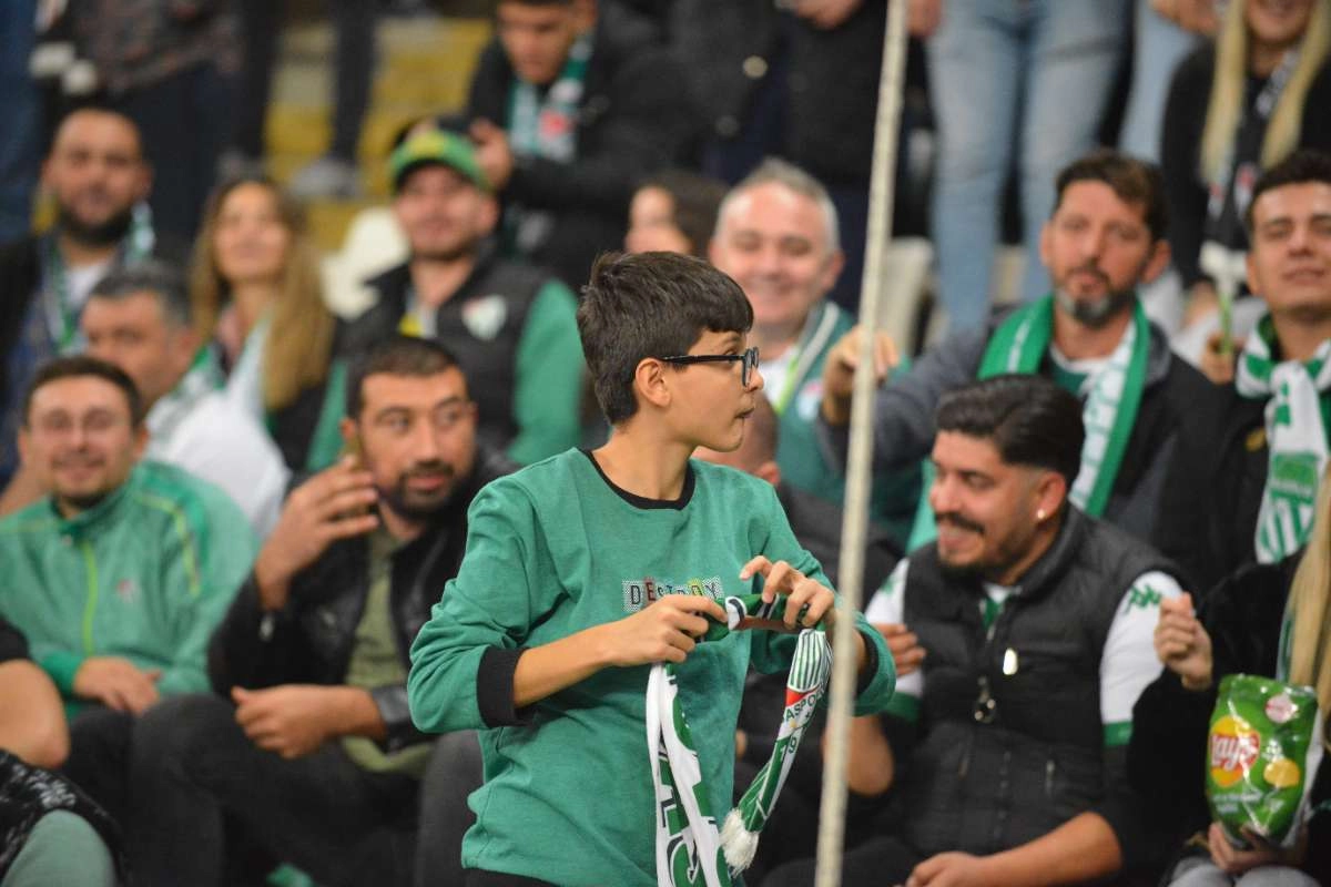 (FOTO GALERİ) Bursaspor-Menemen FK Taraftar Fotoğrafları-3