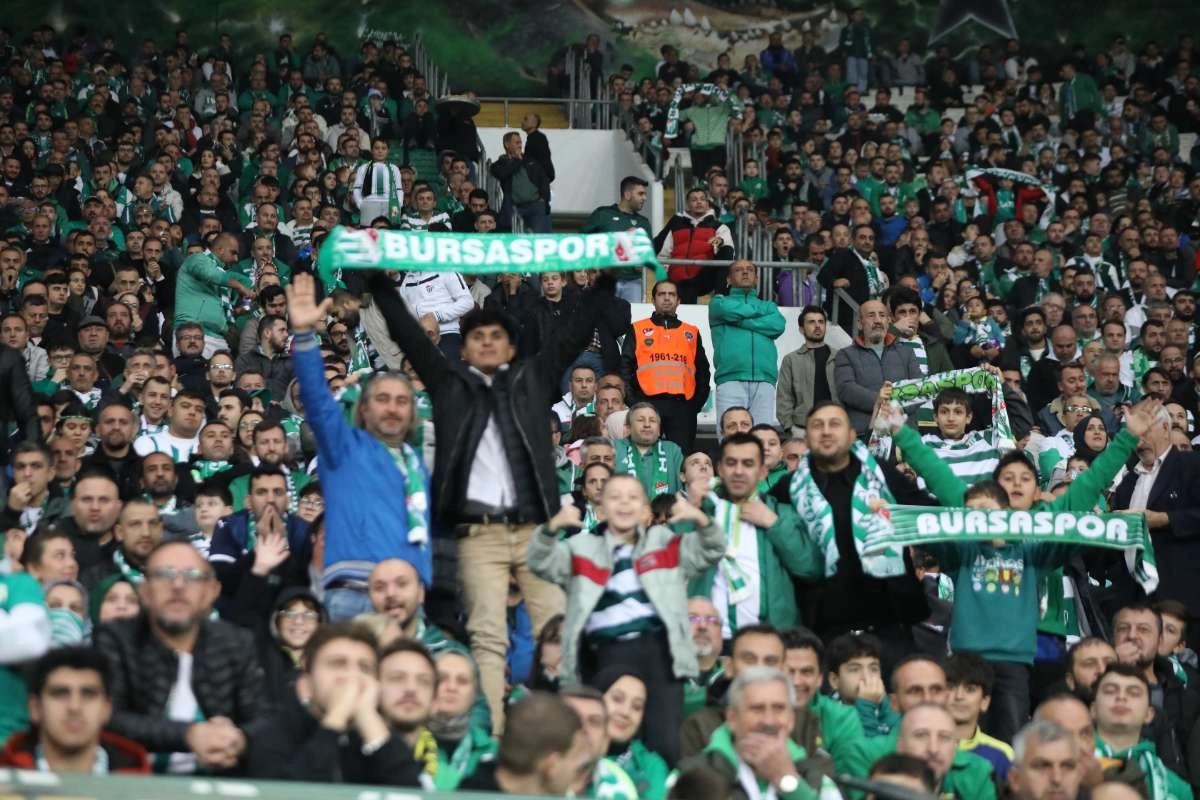 (FOTO GALERİ) Bursaspor-Menemen FK Taraftar Fotoğrafları-2