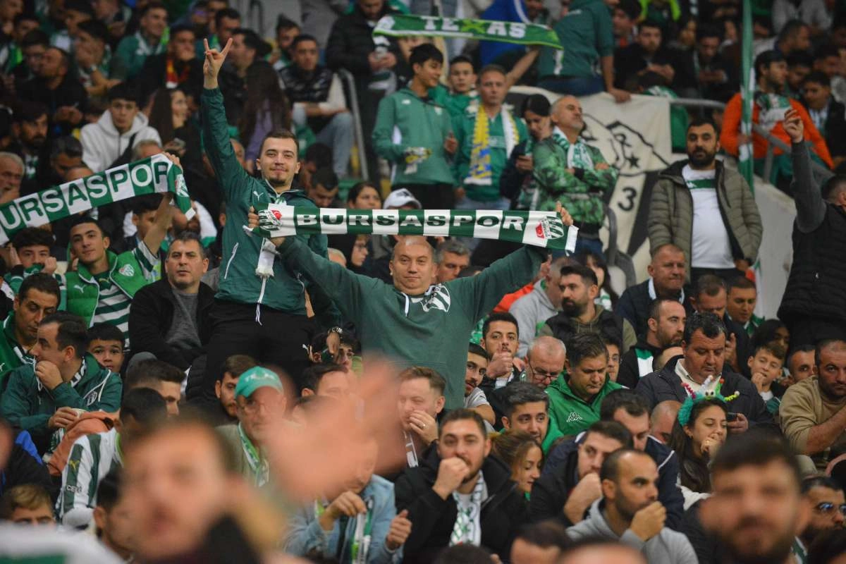 (FOTO GALERİ) Bursaspor-Menemen FK Taraftar Fotoğrafları-3