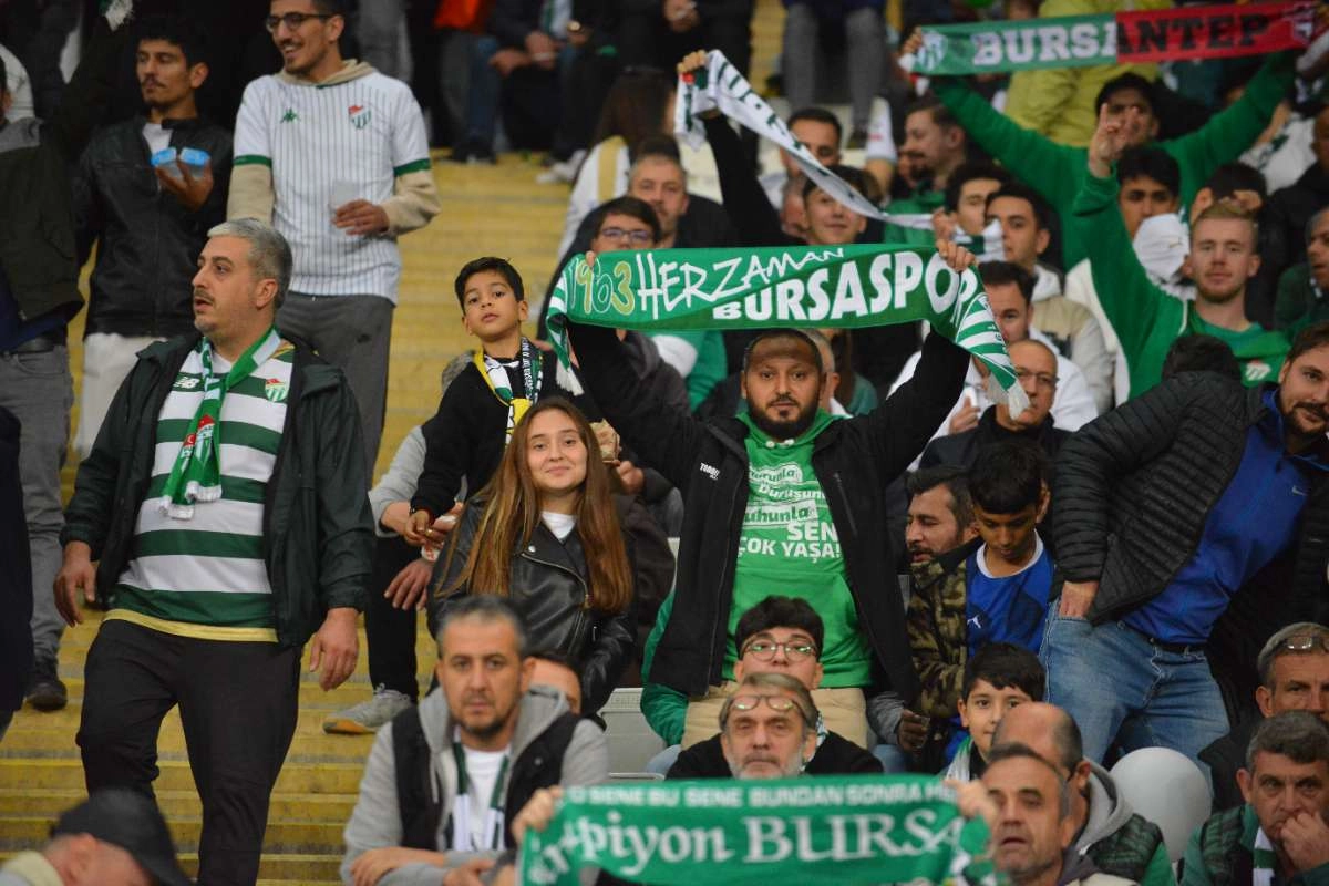 (FOTO GALERİ) Bursaspor-Menemen FK Taraftar Fotoğrafları-3