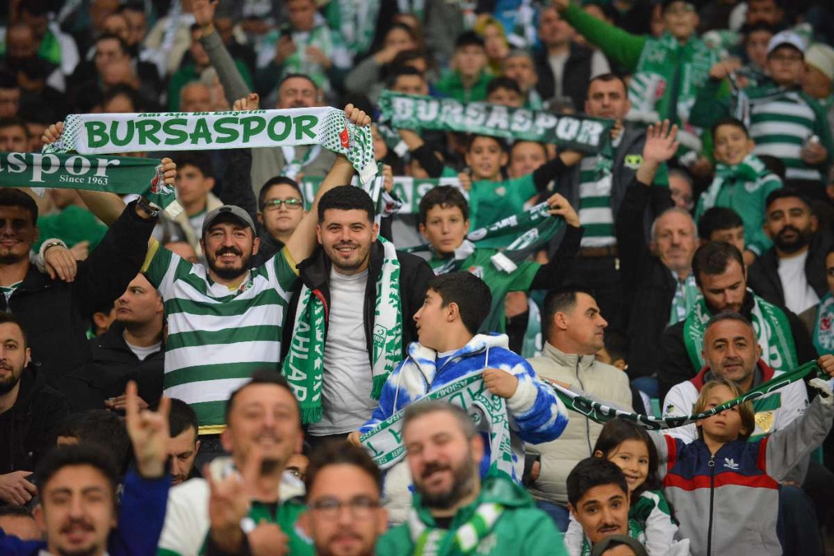 (FOTO GALERİ) Bursaspor-Menemen FK Taraftar Fotoğrafları-3