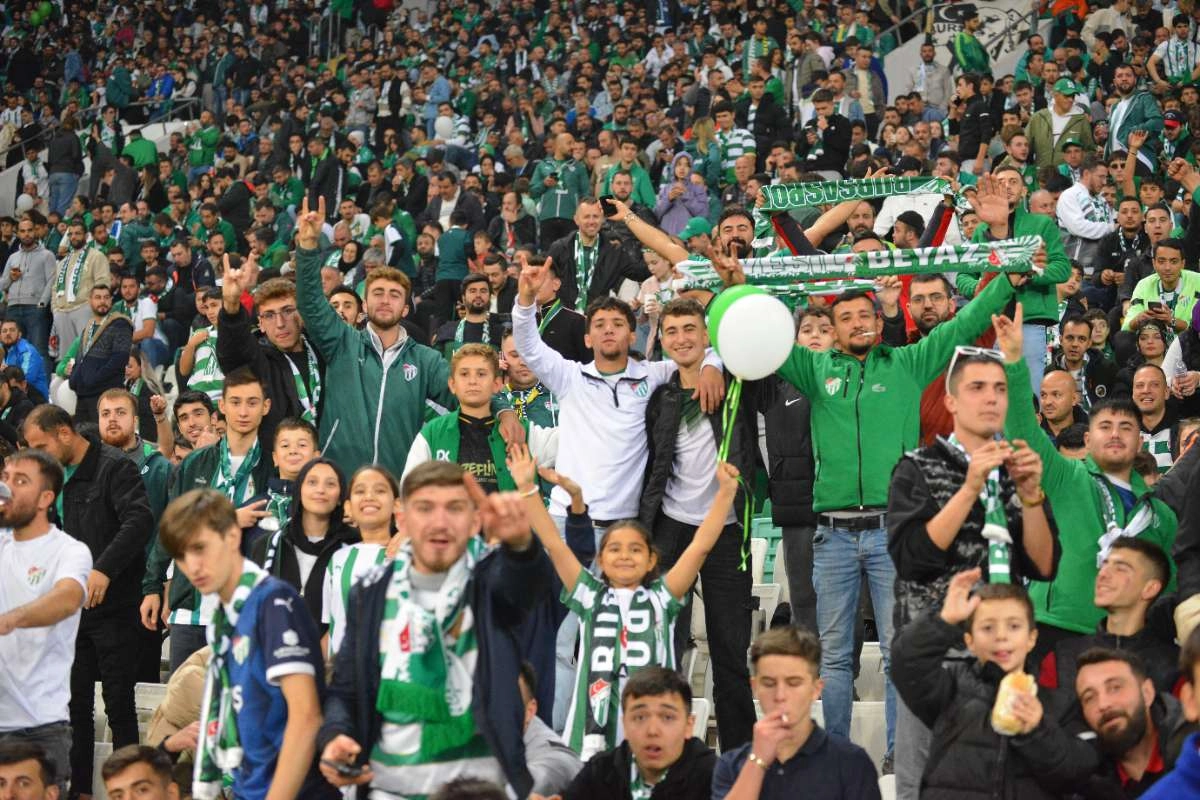 (FOTO GALERİ) Bursaspor-Menemen FK Taraftar Fotoğrafları-3