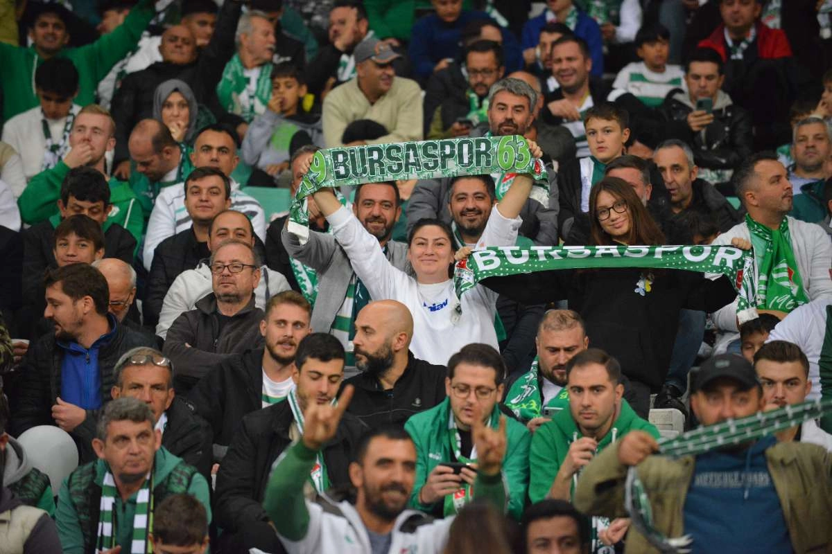 (FOTO GALERİ) Bursaspor-Menemen FK Taraftar Fotoğrafları-3