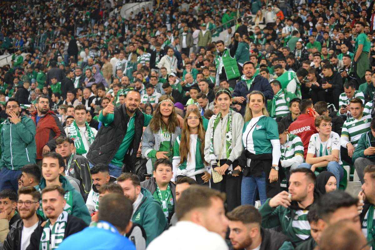 (FOTO GALERİ) Bursaspor-Menemen FK Taraftar Fotoğrafları-3