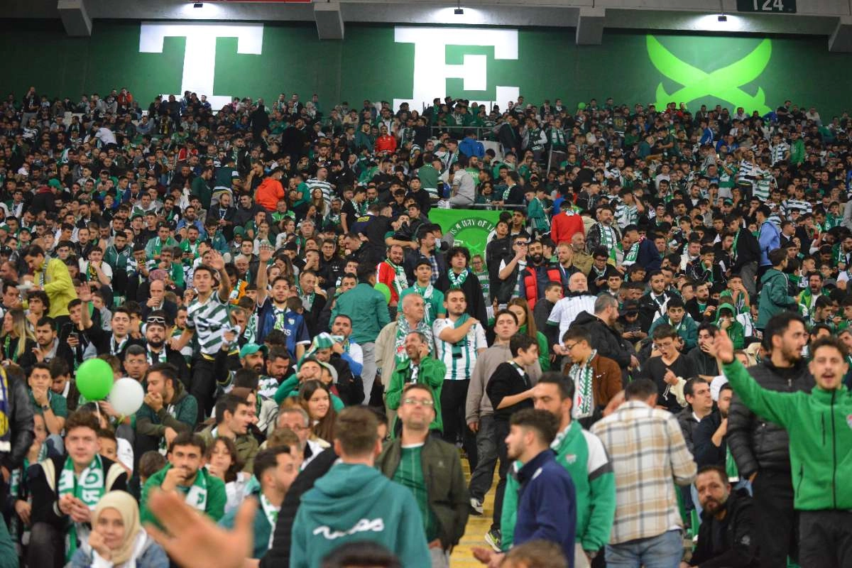 (FOTO GALERİ) Bursaspor-Menemen FK Taraftar Fotoğrafları-3