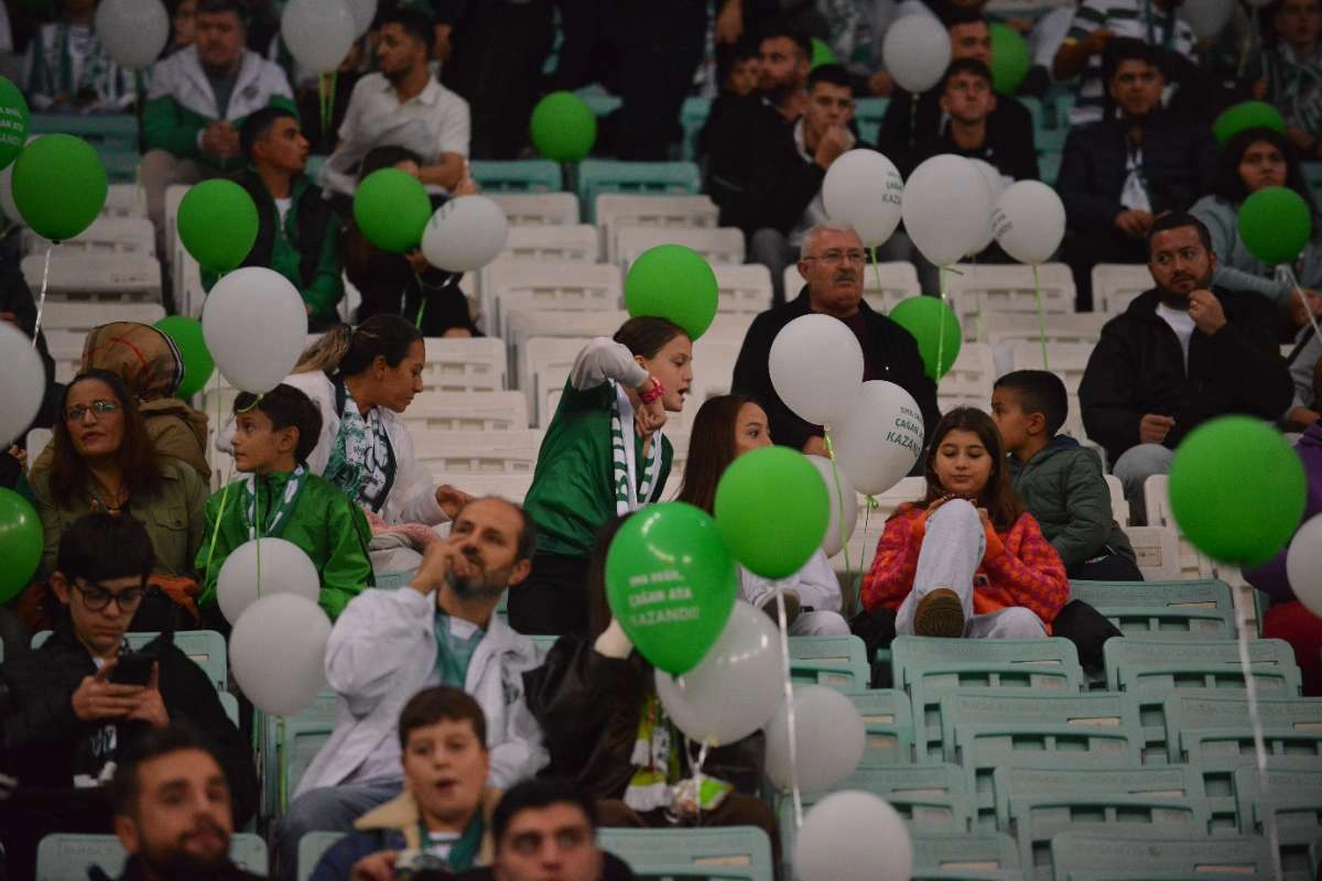 (FOTO GALERİ) Bursaspor-Menemen FK Taraftar Fotoğrafları-3