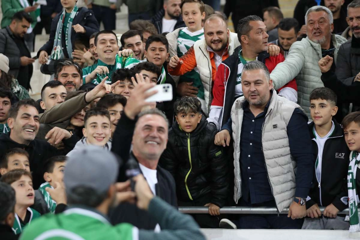 (FOTO GALERİ) Bursaspor-Menemen FK Taraftar Fotoğrafları-2