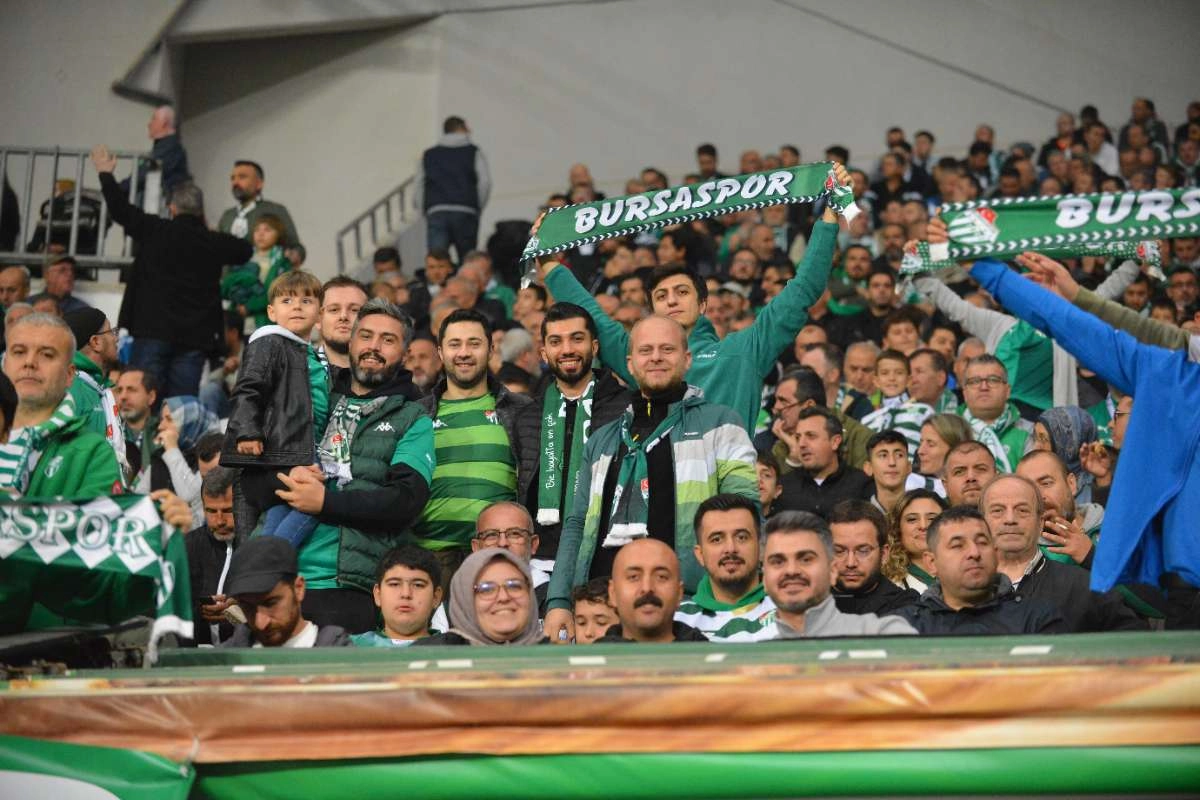(FOTO GALERİ) Bursaspor-Menemen FK Taraftar Fotoğrafları-3