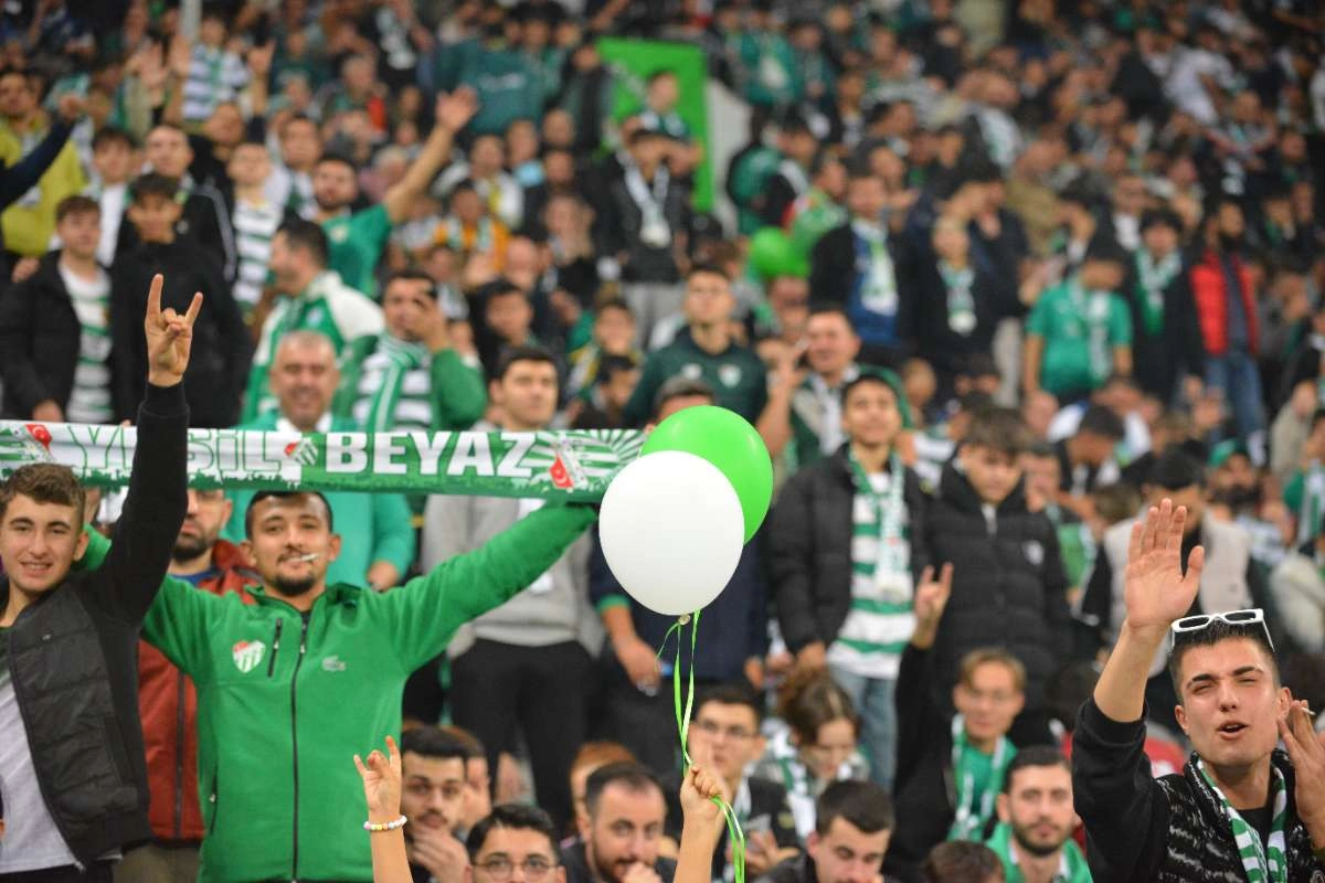 (FOTO GALERİ) Bursaspor-Menemen FK Taraftar Fotoğrafları-3